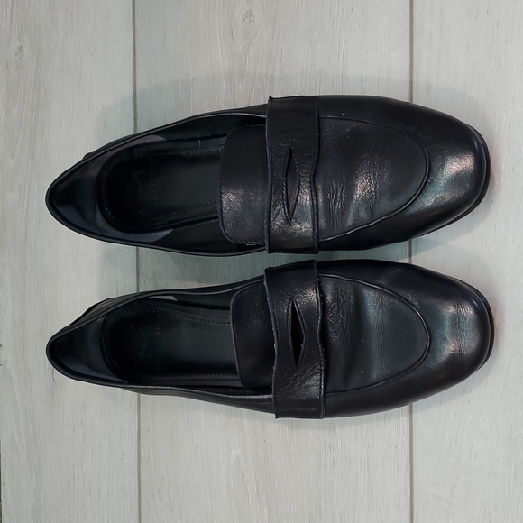 Marc Fisher Women LTD Leather Loafer Slip on shoes sz 6M - Picture 3 of 12